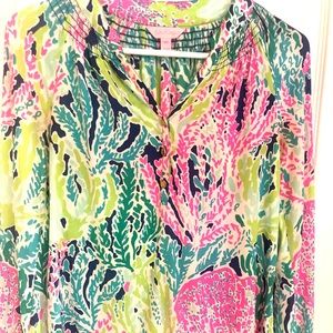 Lilly Pulitzer Elsa top size XXS.